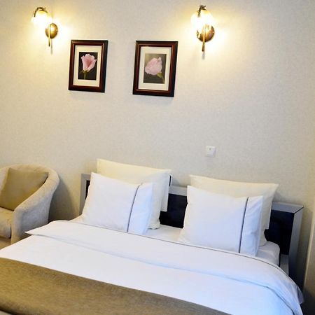 Comfort Apartments - Beautiful Suite By The Park Grodno Exterior foto