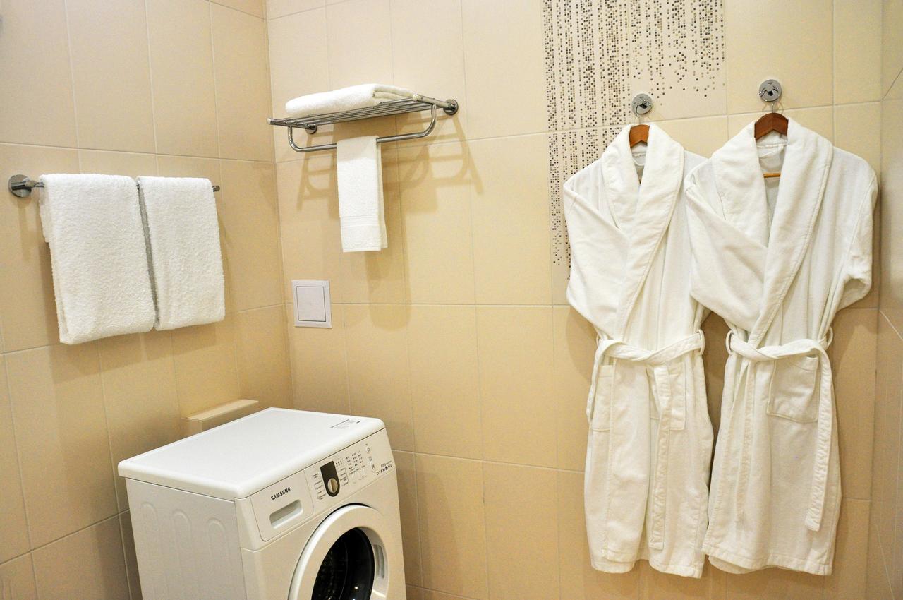 Comfort Apartments - Beautiful Suite By The Park Grodno Exterior foto
