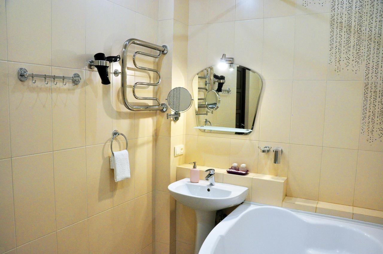 Comfort Apartments - Beautiful Suite By The Park Grodno Exterior foto